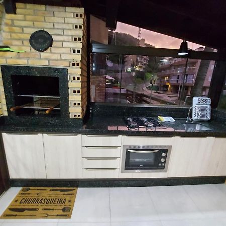 Apartamento 12 - Bombinhas - 200 Metros Da Praia Buitenkant foto