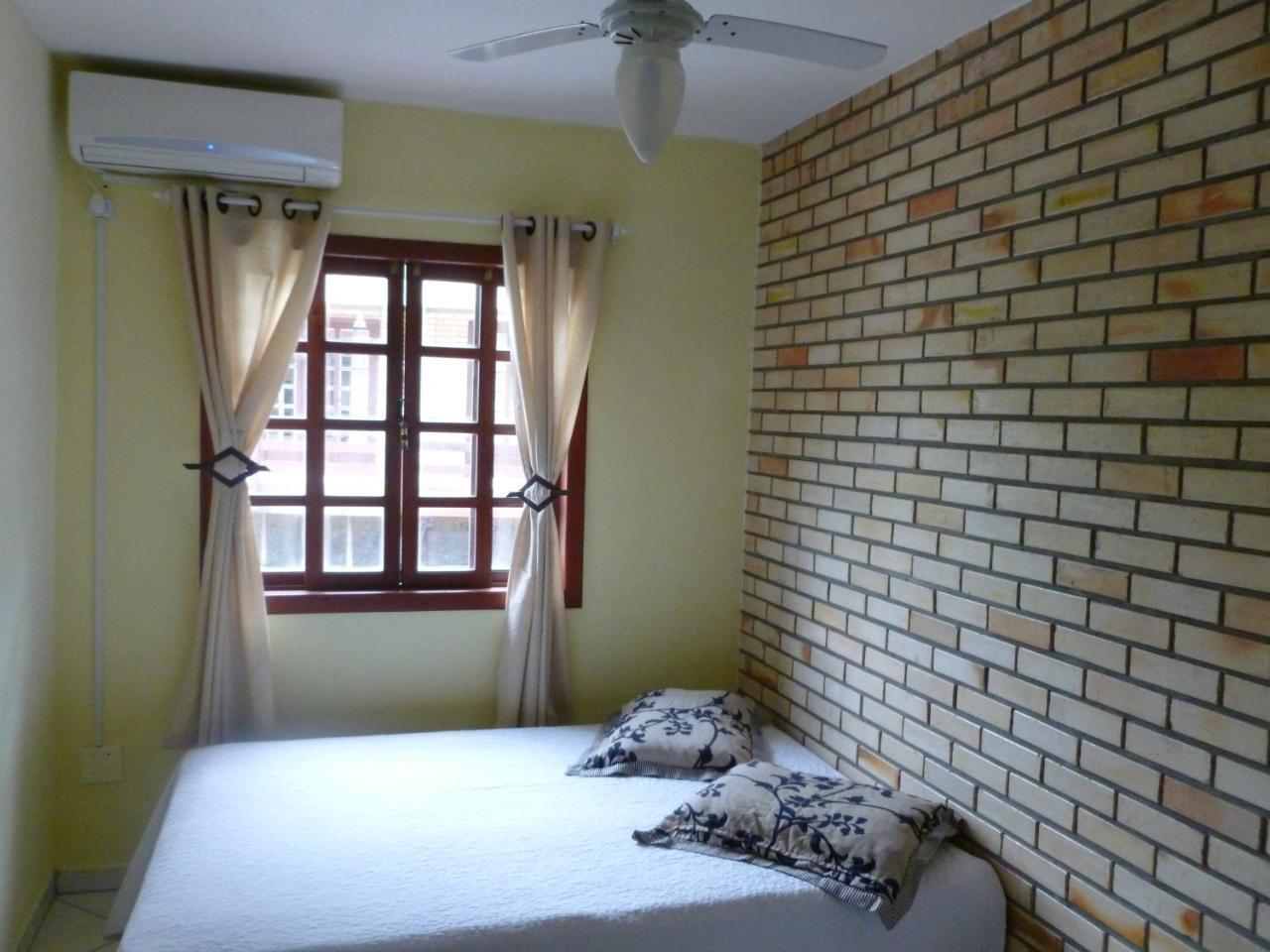 Apartamento 12 - Bombinhas - 200 Metros Da Praia Buitenkant foto
