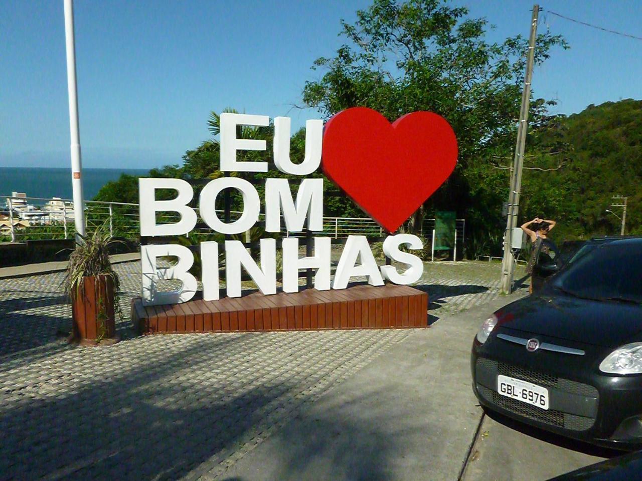 Apartamento 12 - Bombinhas - 200 Metros Da Praia Buitenkant foto