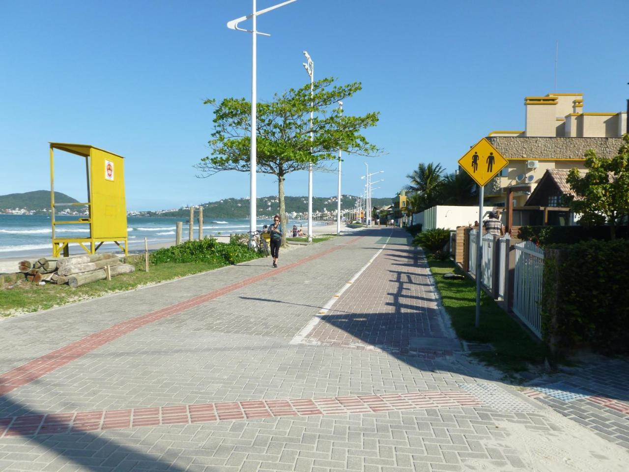 Apartamento 12 - Bombinhas - 200 Metros Da Praia Buitenkant foto