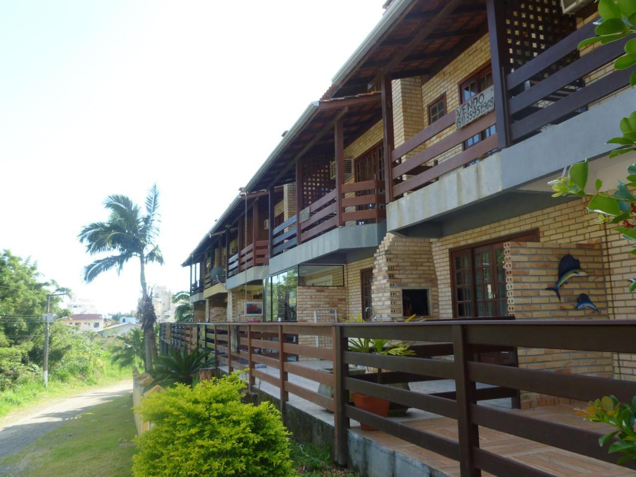 Apartamento 12 - Bombinhas - 200 Metros Da Praia Buitenkant foto